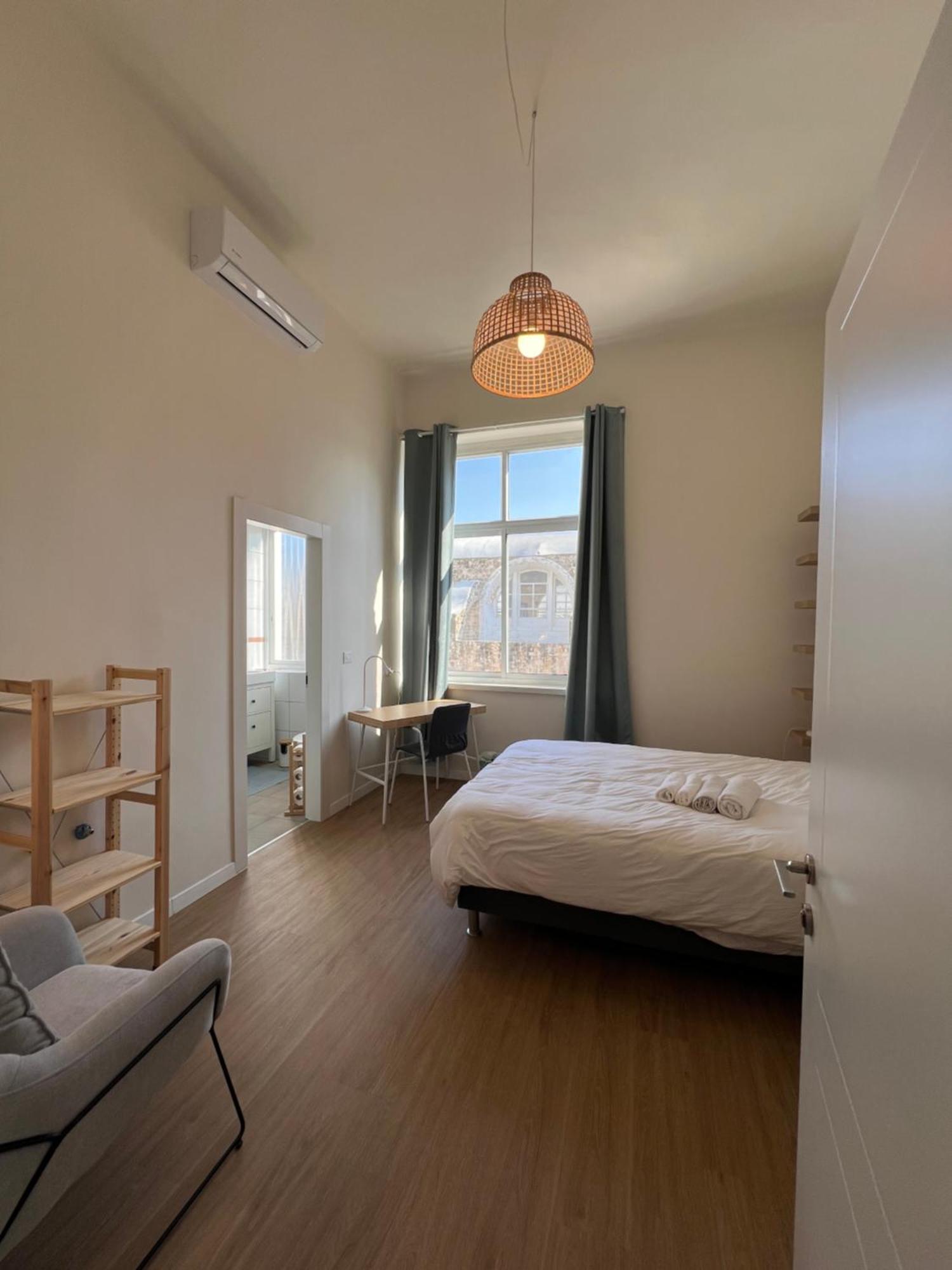 Modern And Spacious Apartment In Downtown ハイファ エクステリア 写真